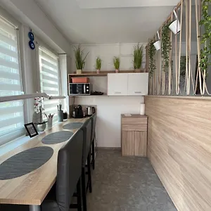  Apartman Jobarat Szallashely
