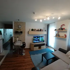  Apartman Hunyadi